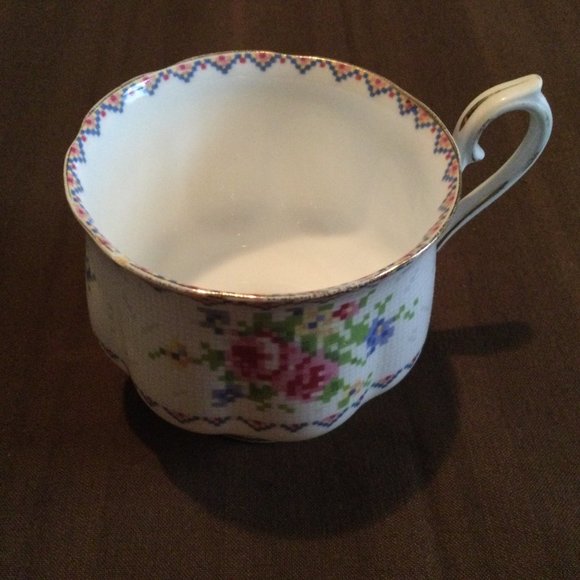 Royal Albert saucer and cup petit point bone china made in England - Picture 5 of 8